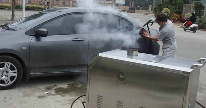 蒸汽洗車機(jī)洗車現(xiàn)場 蒸汽洗車機(jī)洗車現(xiàn)場